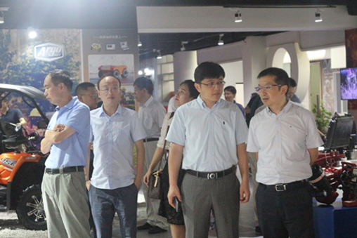 辰安科技管理團(tuán)隊(duì)考察咸亨國(guó)際應(yīng)急裝備中心 辰安科技管理團(tuán)隊(duì)考察咸亨國(guó)際應(yīng)急裝備中心